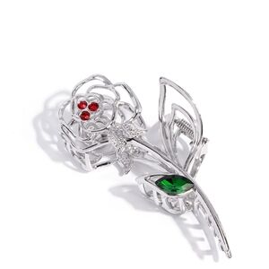 Model ROSE Paparazzi Silver Rose Hair Claw Clip with Red and Green Details